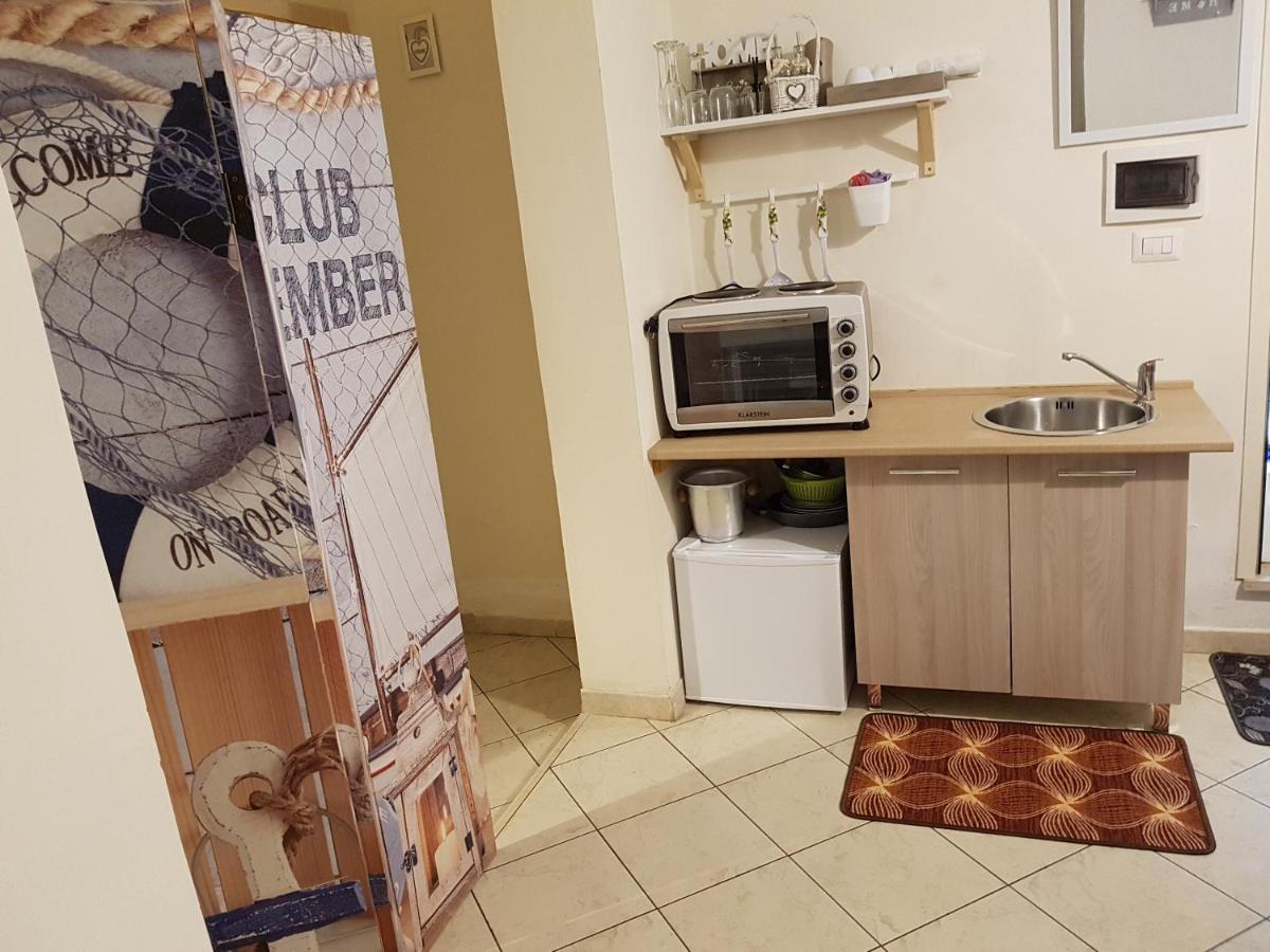 Philos - Appartements & Rooms Таранто Екстериор снимка